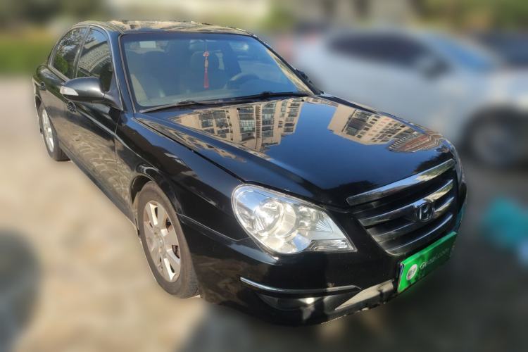 Used Hyundai MoInca 2009 2.0L Manual Luxury Edition GL Front Right 45 Deg
