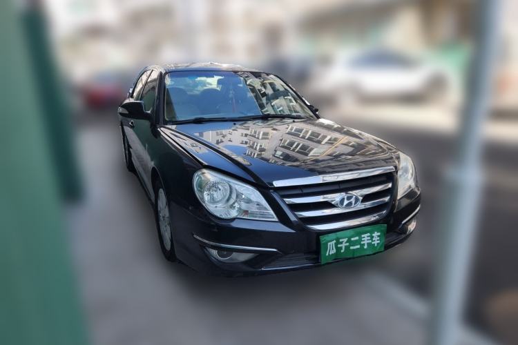 Used Hyundai MoInca 2009 1.8L Manual Luxury Edition GL Front Right 45 Deg