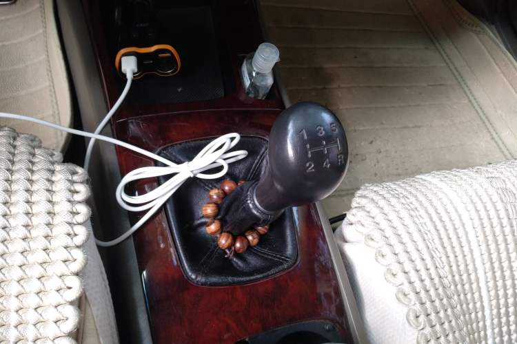 Used Hyundai MoInca 2009 1.8L Manual Comfort Edition GL Gear Lever
