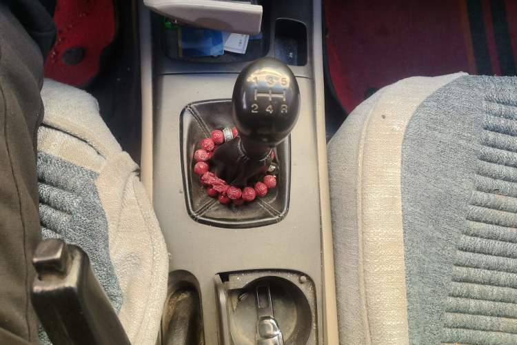Used Hyundai MoInca 2009 1.8L Manual Comfort Edition GL Gear Lever