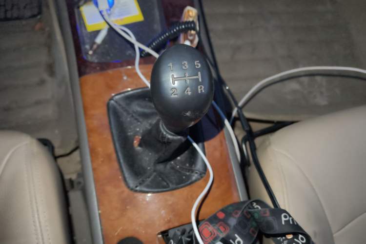 Used Hyundai MoInca 2009 1.8L Manual Luxury Edition GL Gear Lever
