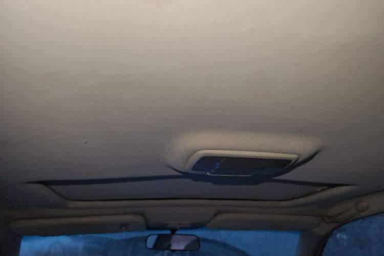 Used Hyundai MoInca 2009 1.8L Manual Luxury Edition GL Headliner