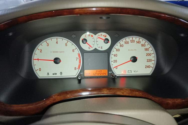 Used Hyundai MoInca 2009 1.8L Manual Luxury Edition GL Instrument Cluster