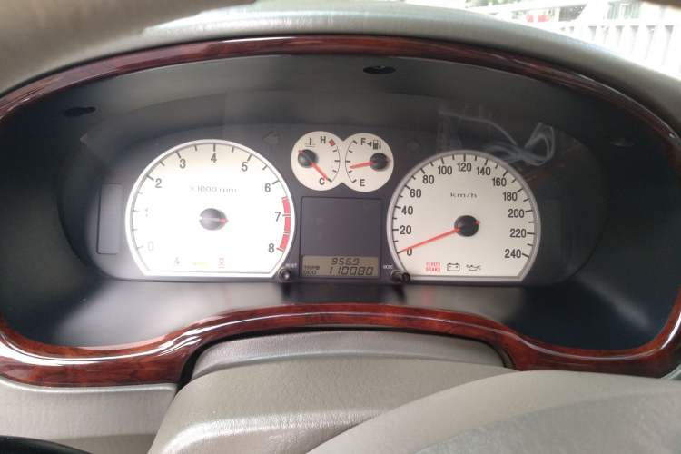 Used Hyundai MoInca 2009 1.8L Manual Comfort Edition GL Instrument Cluster