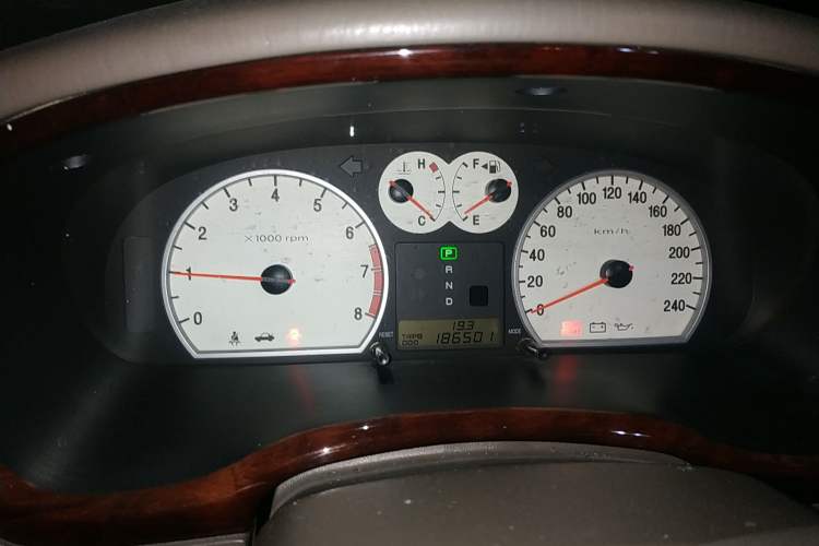 Used Hyundai MoInca 2009 2.0L Automatic Prestige GL Trim Instrument Cluster
