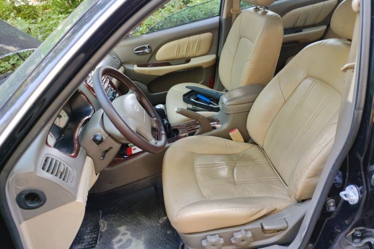 Used Hyundai MoInca 2009 1.8L Manual Luxury Edition GL Left Front Seat
