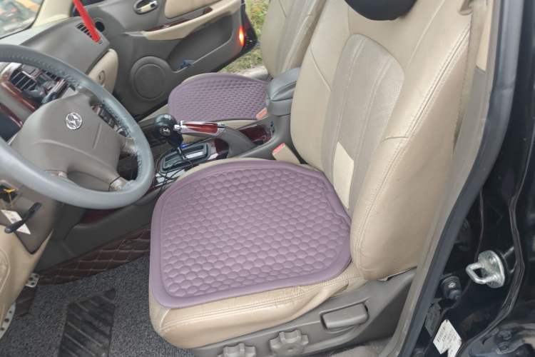 Used Hyundai MoInca 2009 1.8L Automatic Prestige GL Model Left Front Seat