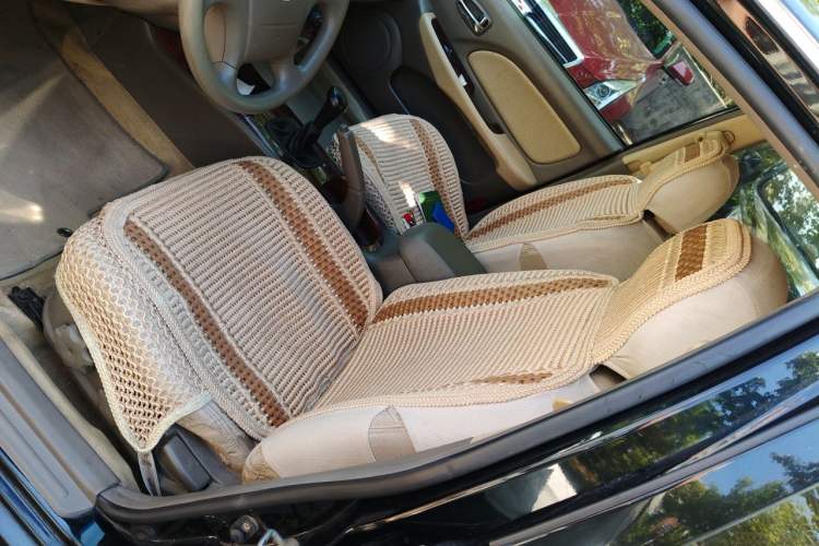 Used Hyundai MoInca 2009 1.8L Manual Comfort Edition GL Left Front Seat