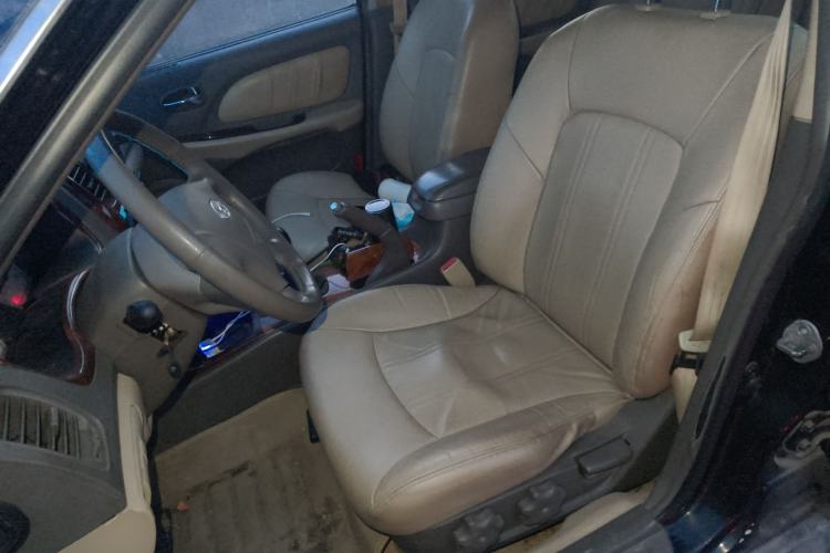 Used Hyundai MoInca 2009 1.8L Manual Luxury Edition GL Left Front Seat
