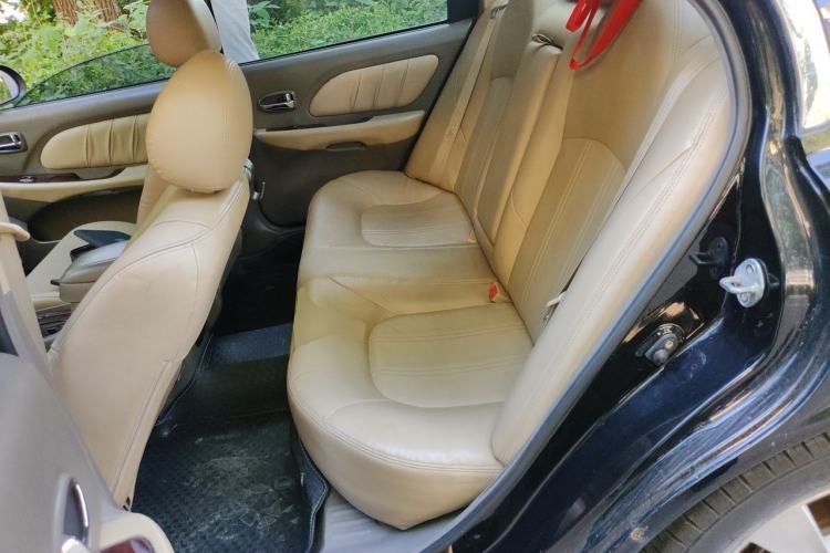 Used Hyundai MoInca 2009 1.8L Manual Luxury Edition GL Left Rear Seat