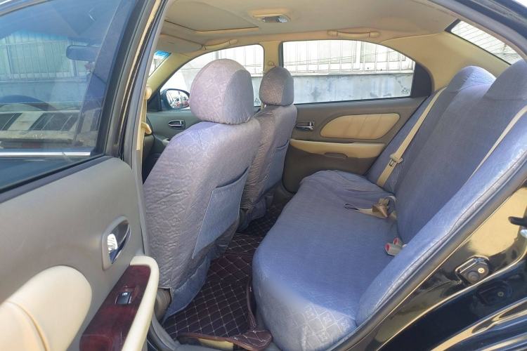 Used Hyundai MoInca 2009 2.0L Automatic Prestige GL Trim Left Rear Seat