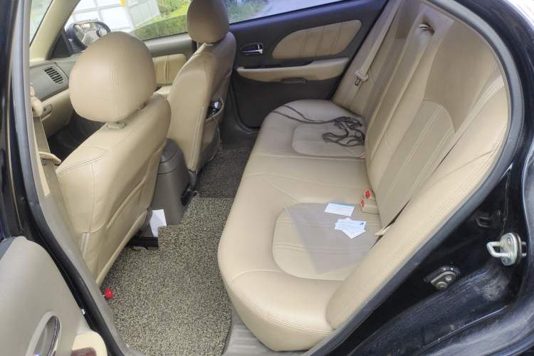 Used Hyundai MoInca 2009 2.0L Automatic Prestige GL Trim Left Rear Seat