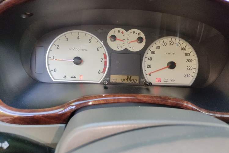 Used Hyundai MoInca 2009 1.8L Manual Luxury Edition GL Odometer Close Up