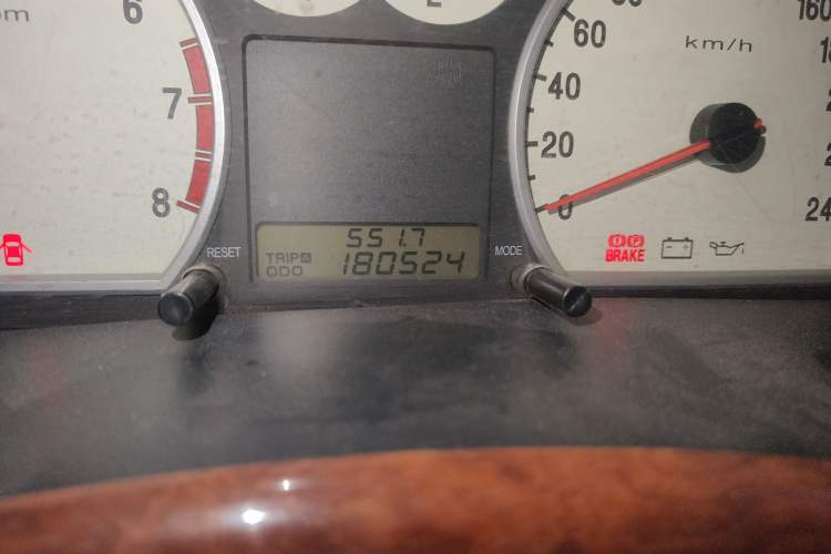 Used Hyundai MoInca 2009 1.8L Manual Luxury Edition GL Odometer Close Up