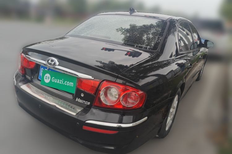 Used Hyundai MoInca 2009 1.8L Automatic Prestige GL Model Rear Right 45 Deg