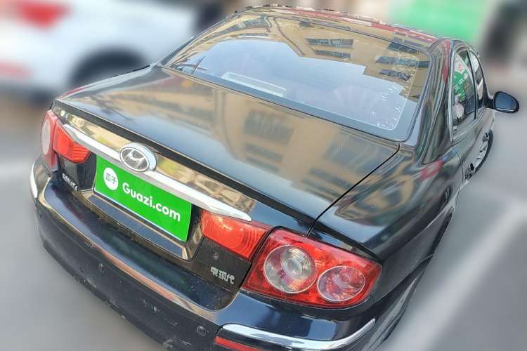 Used Hyundai MoInca 2009 2.0L Manual Luxury Edition GL Rear Right 45 Deg