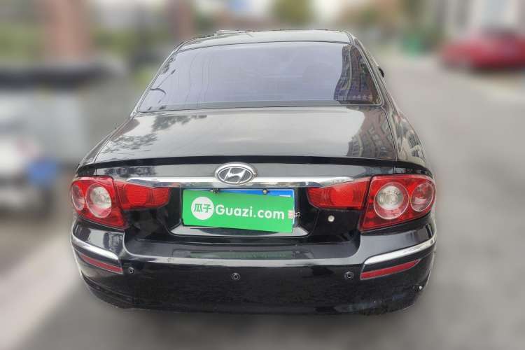 Used Hyundai MoInca 2009 2.0L Automatic Prestige GL Trim Rear