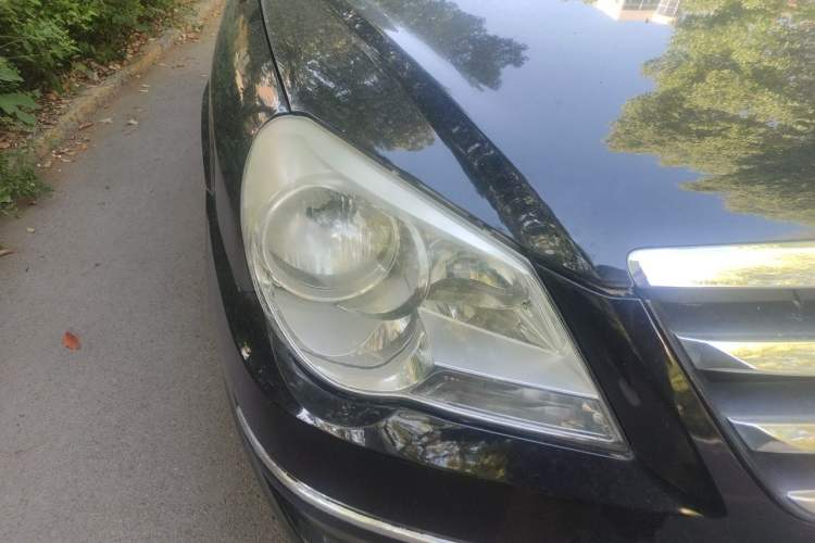 Used Hyundai MoInca 2009 1.8L Manual Luxury Edition GL Right Front Headlight