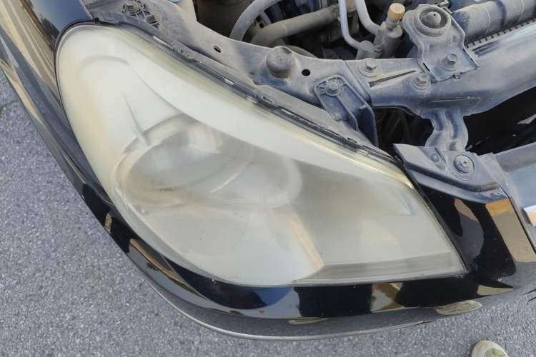 Used Hyundai MoInca 2009 1.8L Manual Comfort Edition GL Right Front Headlight
