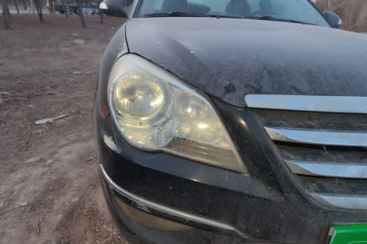 Used Hyundai MoInca 2009 1.8L Manual Luxury Edition GL Right Front Headlight