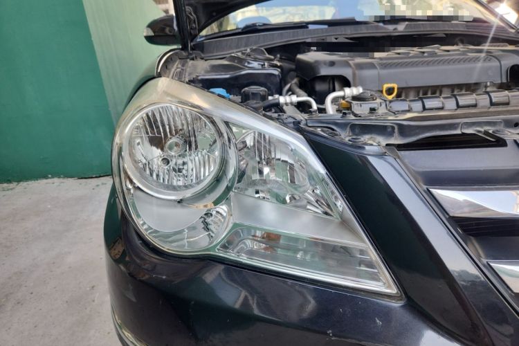 Used Hyundai MoInca 2009 1.8L Manual Luxury Edition GL Right Front Headlight