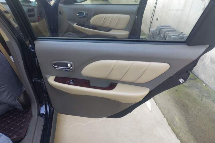 Used Hyundai MoInca 2009 2.0L Automatic Prestige GL Trim Right Rear Door Interior