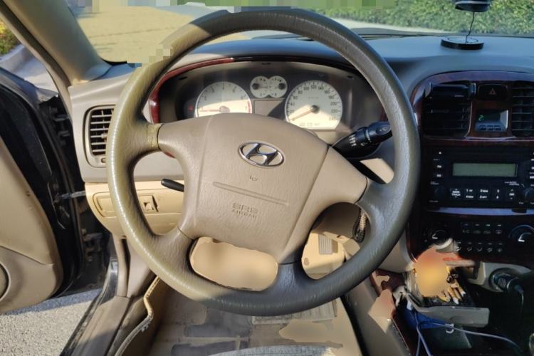 Used Hyundai MoInca 2009 1.8L Manual Comfort Edition GL Steering Wheel