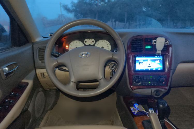 Used Hyundai MoInca 2009 1.8L Manual Luxury Edition GL Steering Wheel