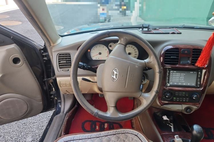 Used Hyundai MoInca 2009 1.8L Manual Luxury Edition GL Steering Wheel