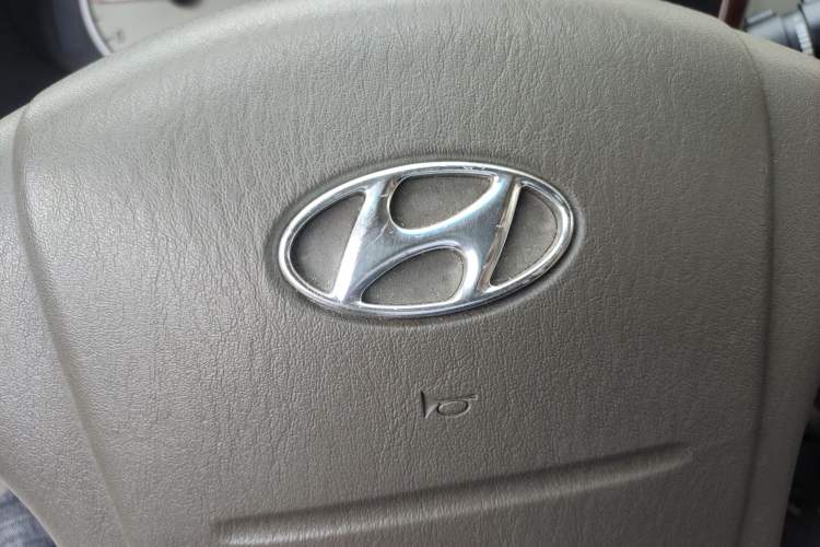 Used Hyundai MoInca 2009 2.0L Automatic Prestige GL Trim Vehicle Key