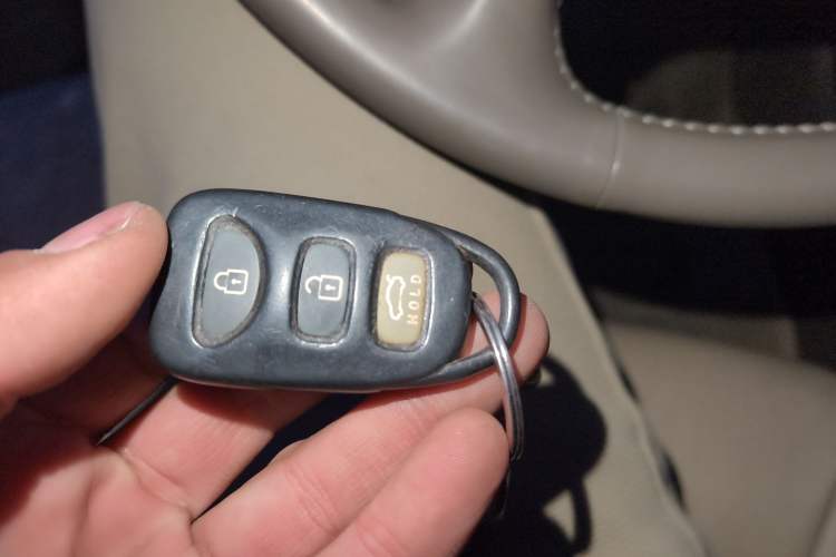Used Hyundai MoInca 2009 1.8L Manual Luxury Edition GL Vehicle Key