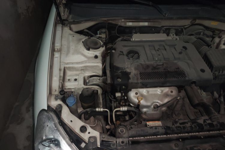 Used Hyundai MoInca 2009 1.8L Manual Comfort Edition GL Engine Bay Right
