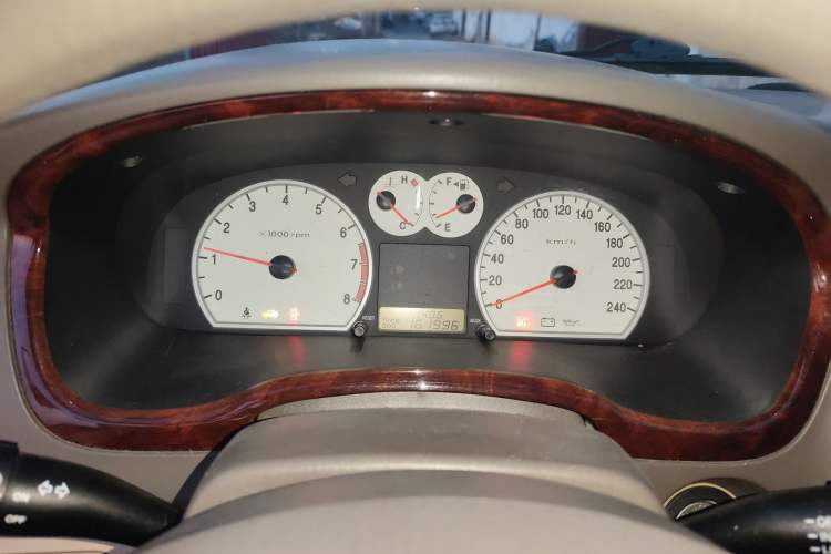 Used Hyundai MoInca 2009 1.8L Manual Comfort Edition GL Instrument Cluster