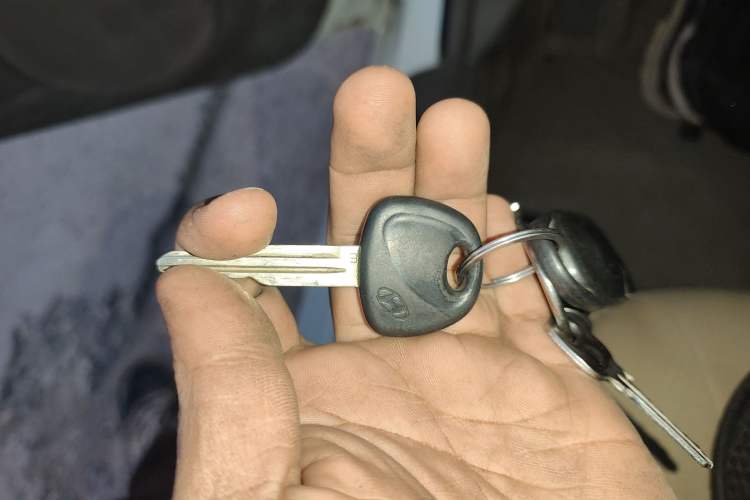 Used Hyundai MoInca 2009 1.8L Manual Comfort Edition GL Vehicle Key