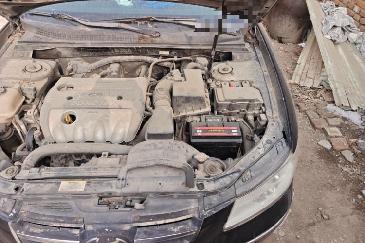 Used Hyundai NF 2006 2.0L Automatic Luxury Edition Engine Bay Left