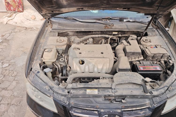 Used Hyundai NF 2006 2.0L Automatic Luxury Edition Engine Bay Right