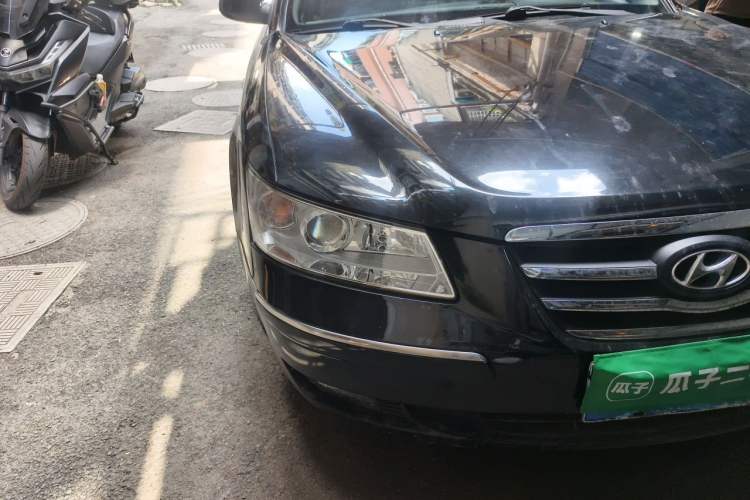 Used Hyundai NF 2006 2.0L Automatic Luxury Edition Right Front Headlight