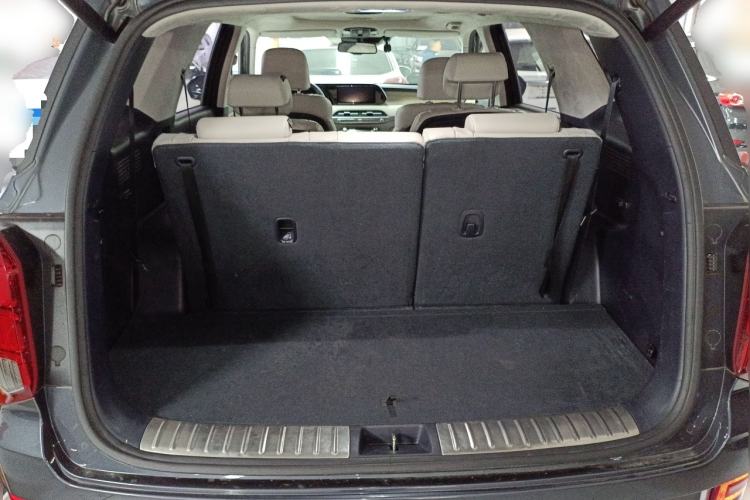 Used Hyundai Palisade 2021 3.5L Automatic 4x4 GLS Trunk