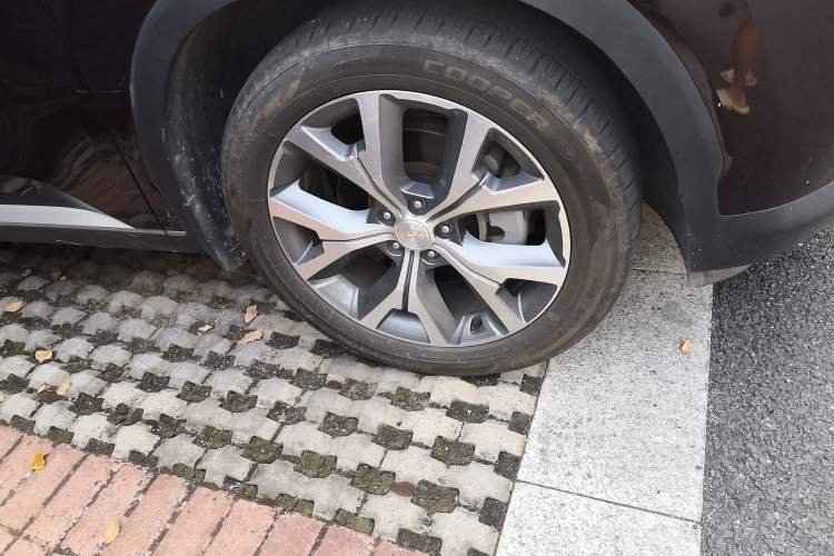 Used Hyundai Palisade 2021 3.5L Automatic 4x4 GL Right Front Wheel Hub