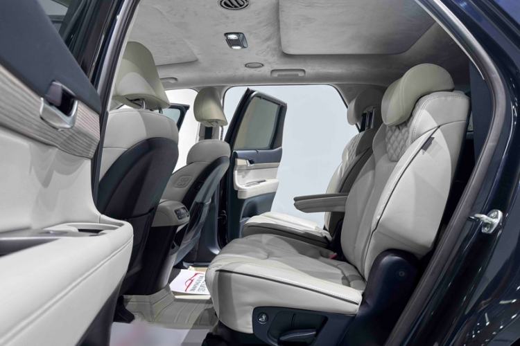 Used Hyundai Palisade 2021 3.5L Automatic 4x4 GLS Interior 9