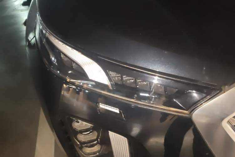 Used Hyundai Palisade 2021 3.5L Automatic 4x4 GLS Right Front Headlight