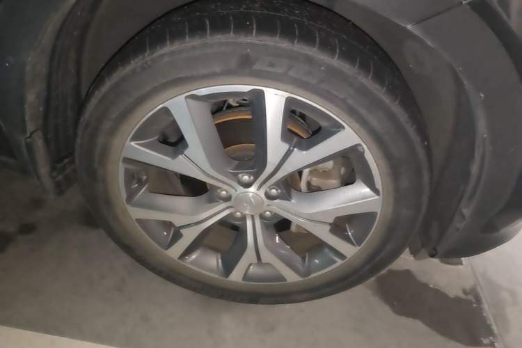 Used Hyundai Palisade 2021 3.5L Automatic 4x4 GLS Right Front Wheel Hub