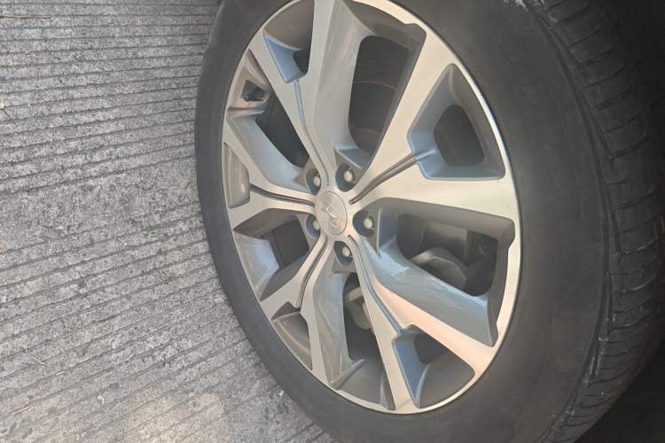 Used Hyundai Palisade 2021 3.5L Automatic 4x4 GLS Right Front Wheel Hub