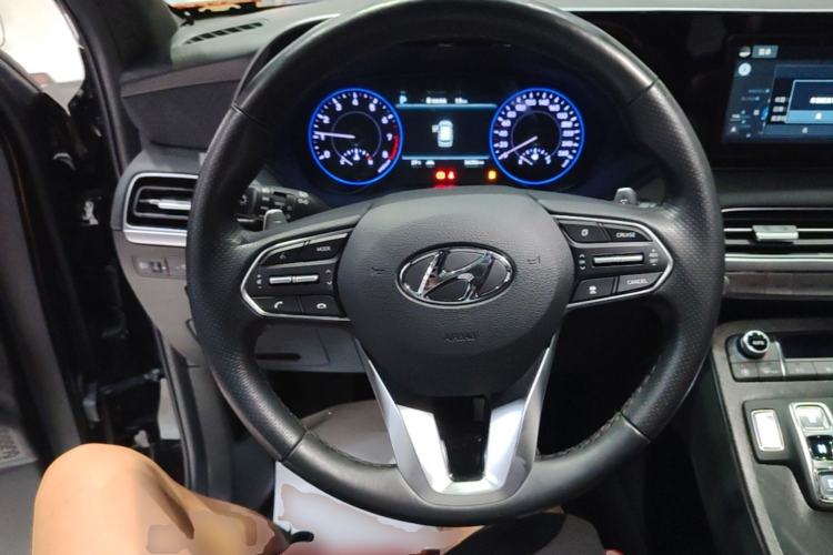 Used Hyundai Palisade 2021 3.5L Automatic 4x4 GLS Steering Wheel