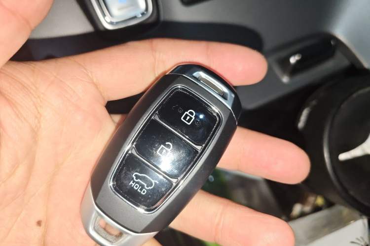 Used Hyundai Palisade 2021 3.5L Automatic 4x4 GLS Vehicle Key