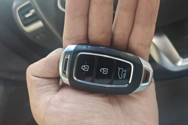 Used Hyundai Palisade 2021 3.5L Automatic 4x4 GLS Vehicle Key
