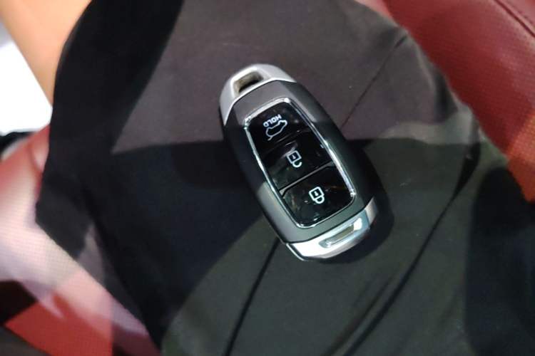 Used Hyundai Palisade 2021 3.5L Automatic 4x4 GLS Vehicle Key