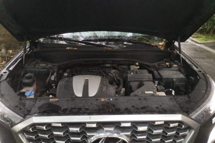 Used Hyundai Palisade 2021 3.5L Automatic 4x4 GLS Engine Bay