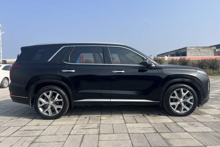 Used Hyundai Palisade 2021 3.5L Automatic 4x4 GLS Exterior 4