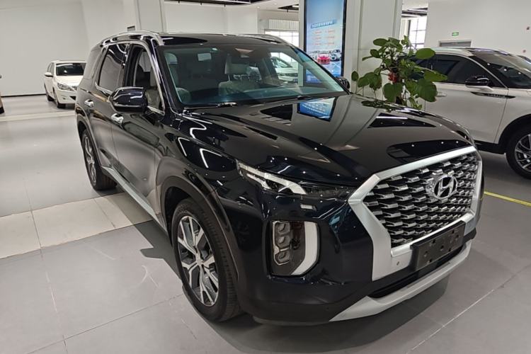 Used Hyundai Palisade 2021 3.5L Automatic 4x4 GLS Front Right 45 Deg